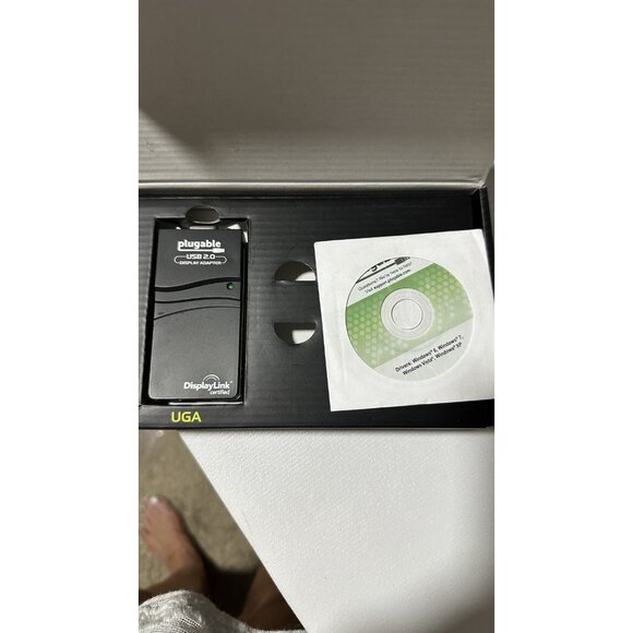 Plugable USB 2.0 VGA Display Adapter In Box - Picture 7 of 7